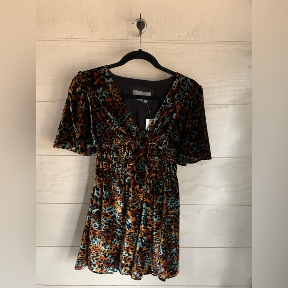 NWT Anthropologie Short-Sleeve Velvet Mini Dress, Size XXS - Picture 7 of 8